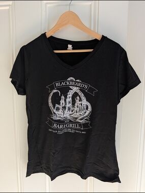 OFMD 'Blackbeard's Bar & Grill' Graphic V-Neck Tee